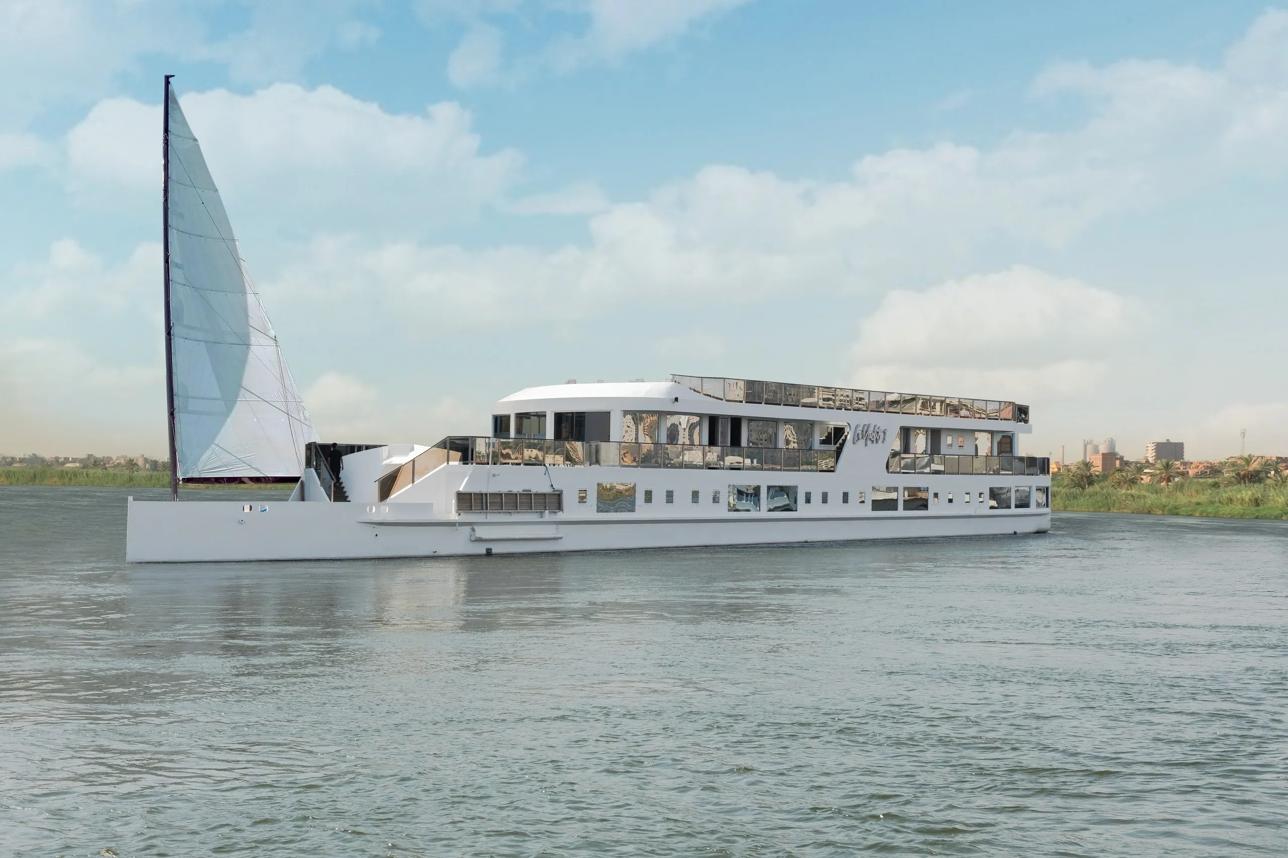 Le Yacht I on the Nile