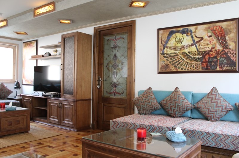 Main salon aboard Queen of Egypt