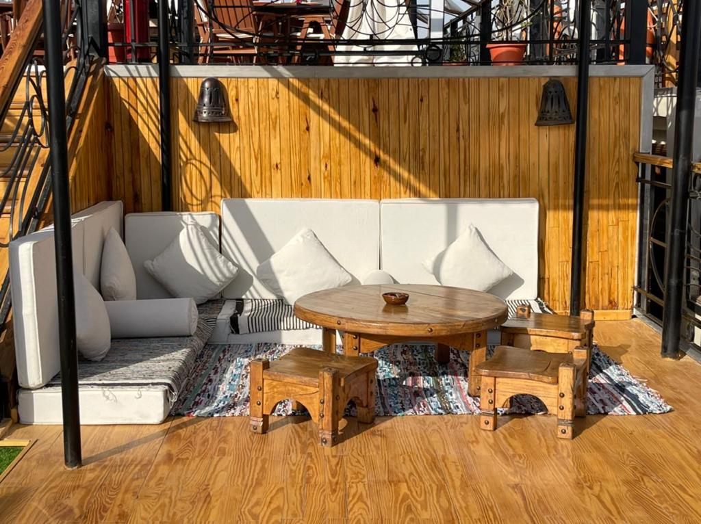 Dining on deck of the Merit II Dahabiya