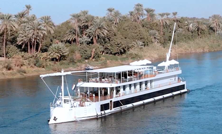 Jacuzzi Suite on the Nawara Dahabiya